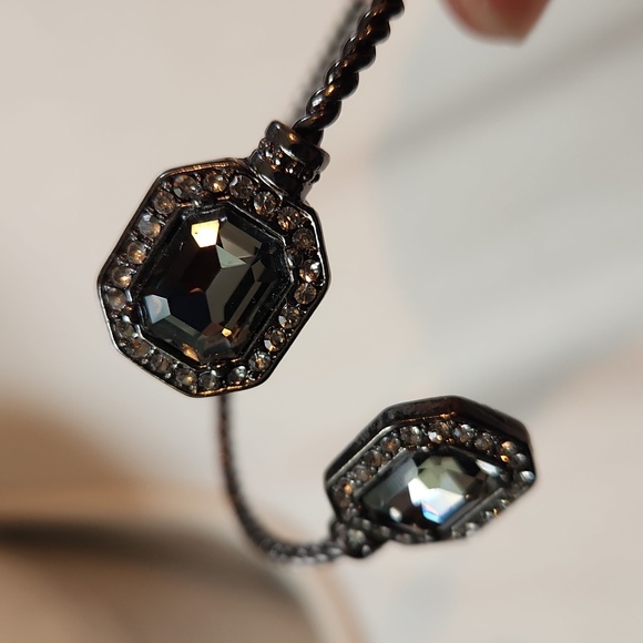 Kendra Scott (?) Bangle Bracelet - Picture 1 of 3